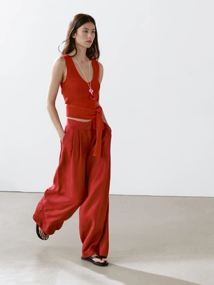 Широкие брюки с линиями стрелок- Заказать в России