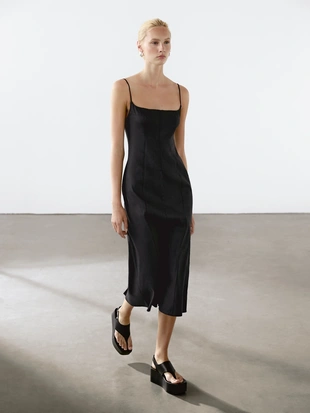 Платье миди с лямками и льном- Заказать в России