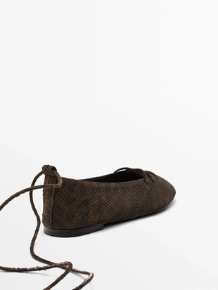 Туфли-балетки с шнуровкой и принтом- Заказать в России