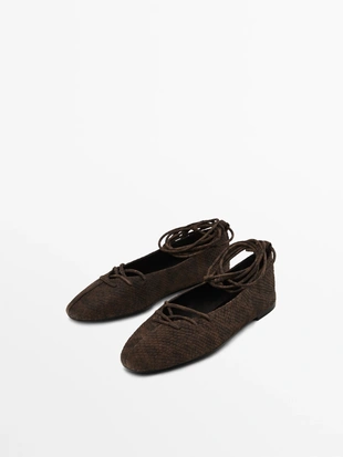 Туфли-балетки с шнуровкой и принтом- Заказать в России