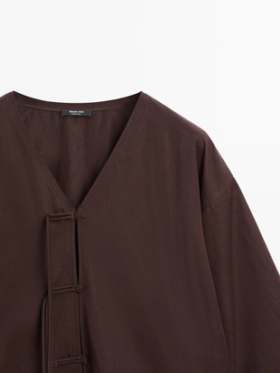 Блузка с короткими рукавами и кружевными деталями- Заказать в России