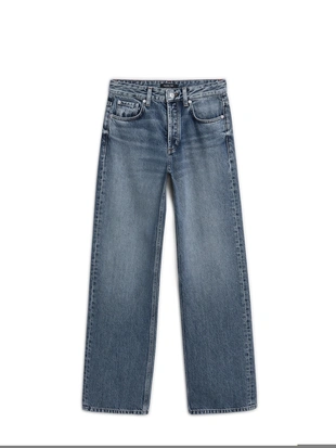 Джинсы с широкими штанинами и средней посадкой- Заказать в России