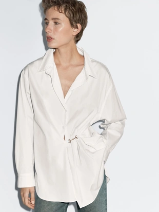 Рубашка из хлопкового поплина с металлическим деталем- Заказать в России