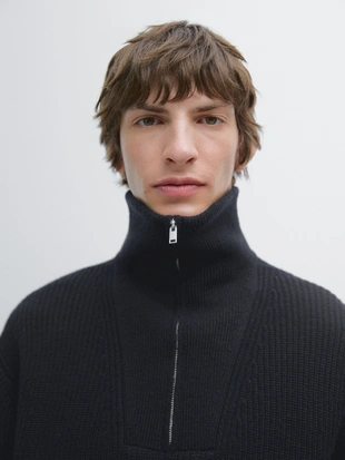 Джемпер с мокрым вырезом на молнии и высоким воротником- Заказать в России