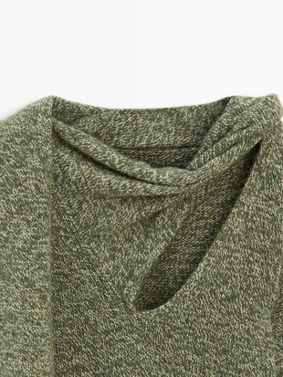 Свитер из вязаного трикотажа с шарфом - STUDIO- Заказать в России