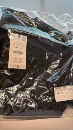 Zara ПРИТАЛЕННЫЙ БЛЕЙЗЕР С ПОДПЛЕЧНИКАМИ Black | 5427/732/800