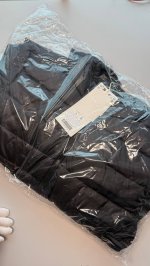 Oysho Короткая куртка из 100% пуха, водоотталкивающая, упаковываемая BLACK | 2437/494/800