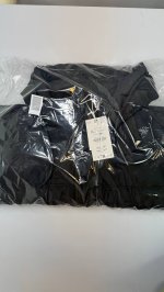 Zara КОРОТКИЙ АНОРАК С КАПЮШОНОМ WATER AND WIND PROTECTION Black | 3046/223/800