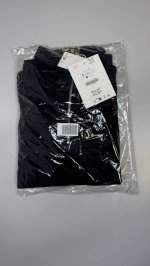 Zara ТОЛСТОВКА С ВОРОТНИКОМ НА МОЛНИИ И ЛЕНТОЙ AARON LEVINE X ZARA Black | 3443/374/800