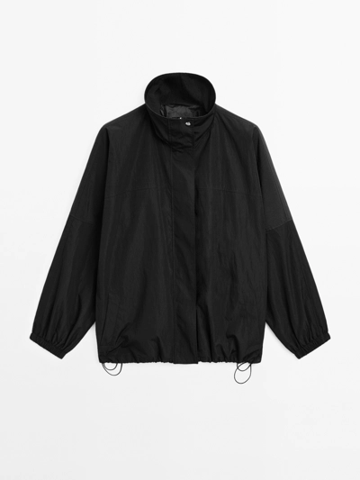 Massimo Dutti Пуховик с высоким воротником из технической ткани купить с доставкой.