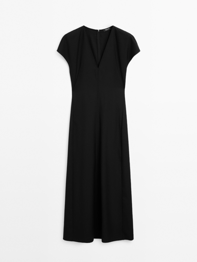 Massimo Dutti Длинное платье с V-образным вырезом из шерстяной смеси