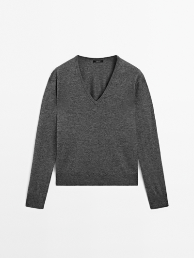Massimo Dutti Водолазка из шерстяного микса с V-образным вырезом купить с доставкой.