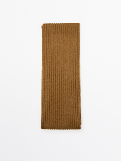 Massimo Dutti Шарф из тонкого ребристого вязания