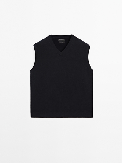 Massimo Dutti Жилет вязаный с V-образным вырезом купить с доставкой.