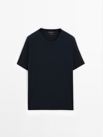 Massimo Dutti Футболка с коротким рукавом из трикотажа с деталями в цвете купить с доставкой.