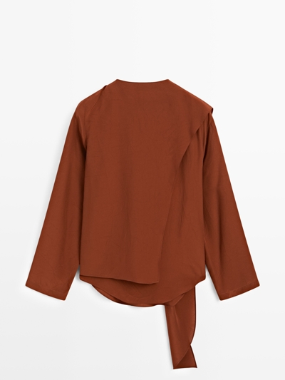Massimo Dutti Блузка с завязкой и кружевным воротником купить с доставкой.