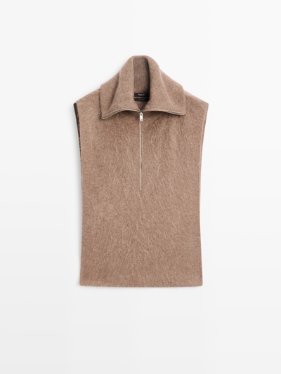 Massimo Dutti Шерстяная накладка с молнией на груди из 100% кашемира купить с доставкой.
