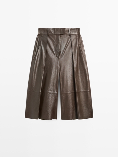 Massimo Dutti Бермуды из натуральной кожи на подкладке - STUDIO купить с доставкой.
