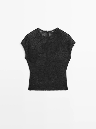 Топ с вышивкой из полупрозрачной ткани