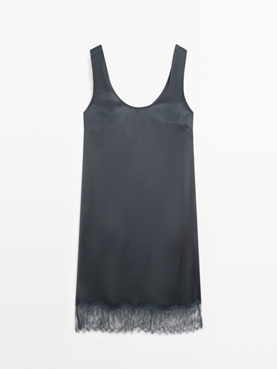 Massimo Dutti Короткое платье из атласа с летящей тканью купить с доставкой.