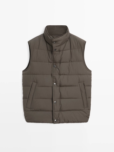 Пуховой жилет с водоотталкивающим покрытием и смесью пуха- Заказать в России