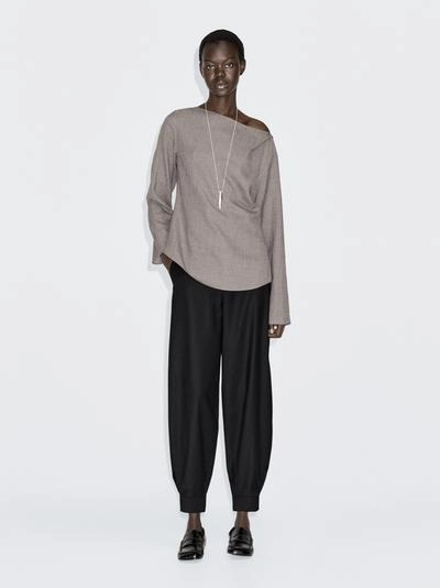 Блуза с лодочным вырезом и фактурой из войлока- Заказать в России