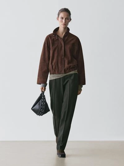 Замшевая бомбер-куртка