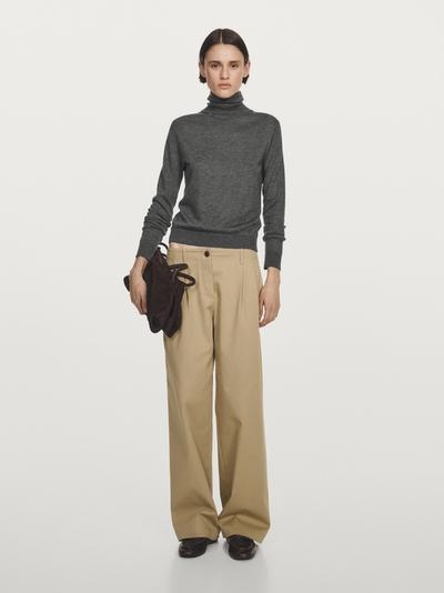 Massimo Dutti Свитер с высоким воротником из шерстяной смеси купить с доставкой.