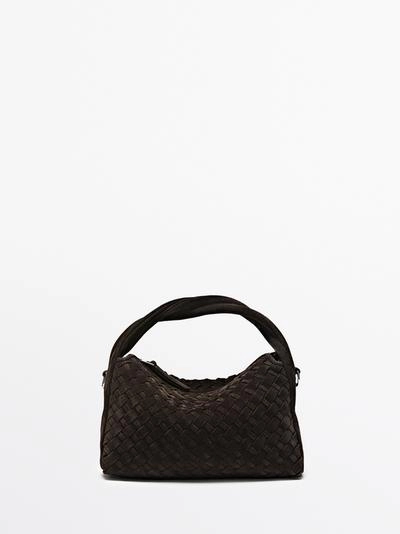 Маленькая плетеная сумка из разделанной кожи