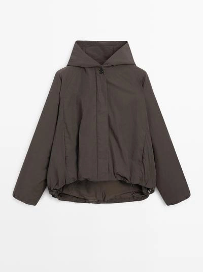 Утепленная куртка-бомбер с капюшоном и водоотталкивающим эффектом- Заказать в России