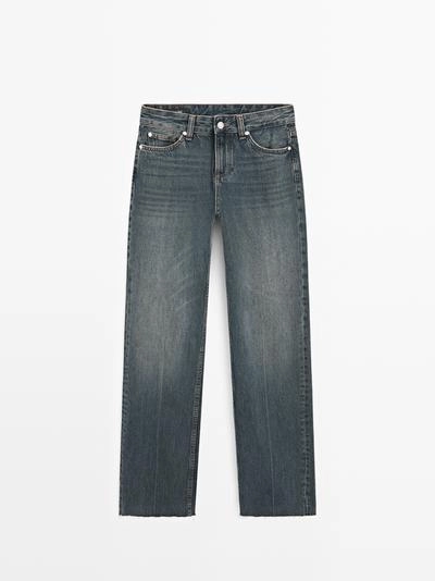 Джинсы прямого кроя