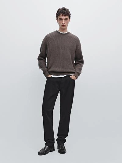 Джинсы с узким кроем- Заказать в России