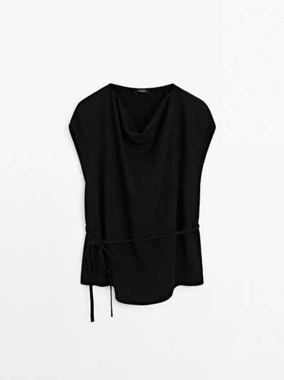 Топ из креповой ткани с драпировкой на горловине- Заказать в России