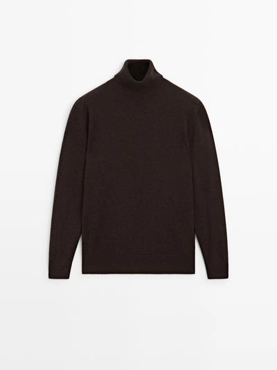 Вязанный свитер с высоким воротником из 100% кашемира- Заказать в России