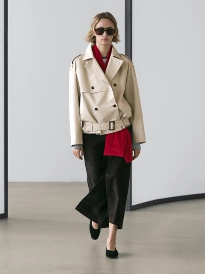 Короткий тренч с деталями пояса- Заказать в России