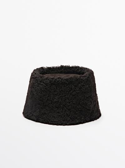 Massimo Dutti Кожаная шапка с отворотом