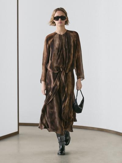 Massimo Dutti Платье с принтом животных из плавной ткани