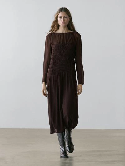 Платье миди с собранными деталями- Заказать в России