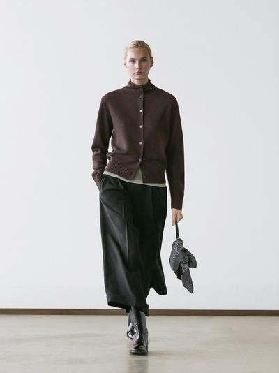 Кардиган из шерсти с высоким воротником