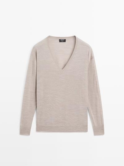 Massimo Dutti Свитер с V-образным вырезом в оверсайз-стиле купить с доставкой.