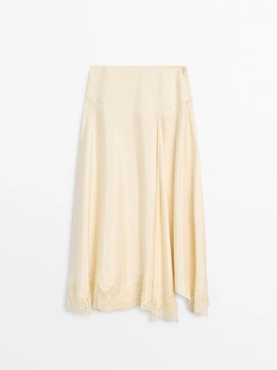 Асимметричная юбка с деталями из кружева- Заказать в России