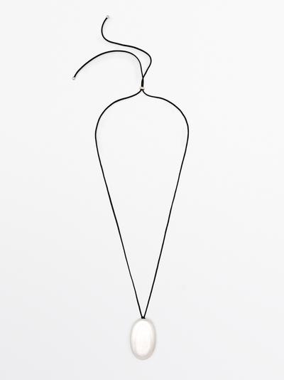 Massimo Dutti Колье из кожаного шнура с металлическим элементом купить с доставкой.