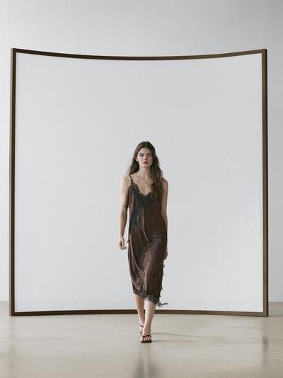 Massimo Dutti Платье-майка с кружевными деталями купить с доставкой.