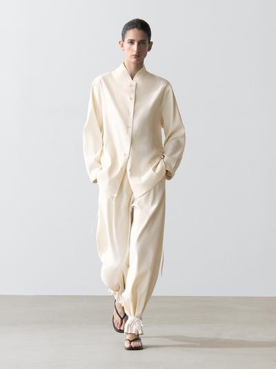 Massimo Dutti Потоковая рубашка с деталями воротника