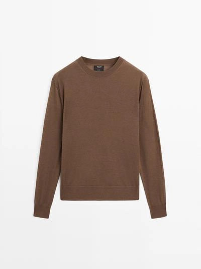 Свитер из тонкой шерсти с круглым вырезом- Заказать в России