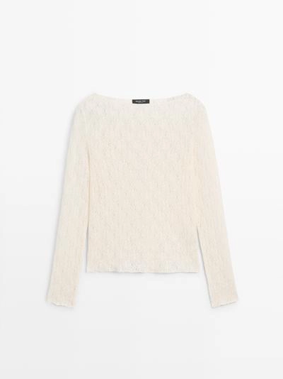 Футболка с лодочным вырезом и деталями из кружева