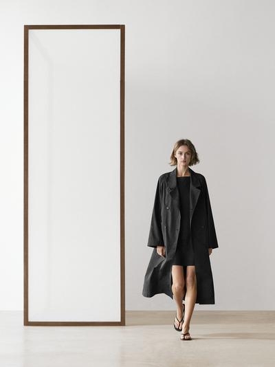 Massimo Dutti Технический двубортный тренчкот купить с доставкой.