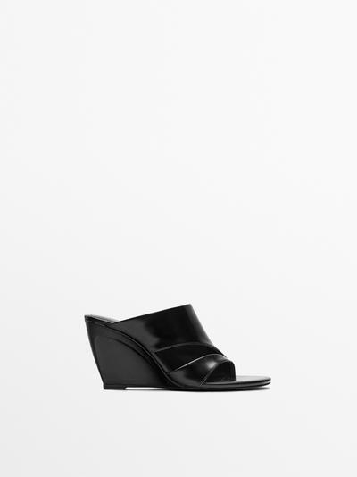Massimo Dutti Кожаные клиновые сандалии