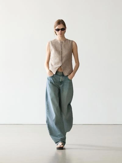 Жилет из льняной меланжевой ткани с пуговицами- Заказать в России