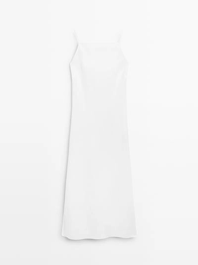 Платье-миди из льна с прямым вырезом- Заказать в России